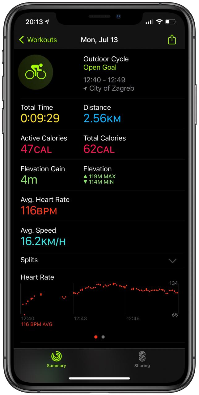 Indicaciones de ciclismo de Apple Maps: un resumen de entrenamiento de ciclismo al aire libre en la aplicación Fitness en un iPhone