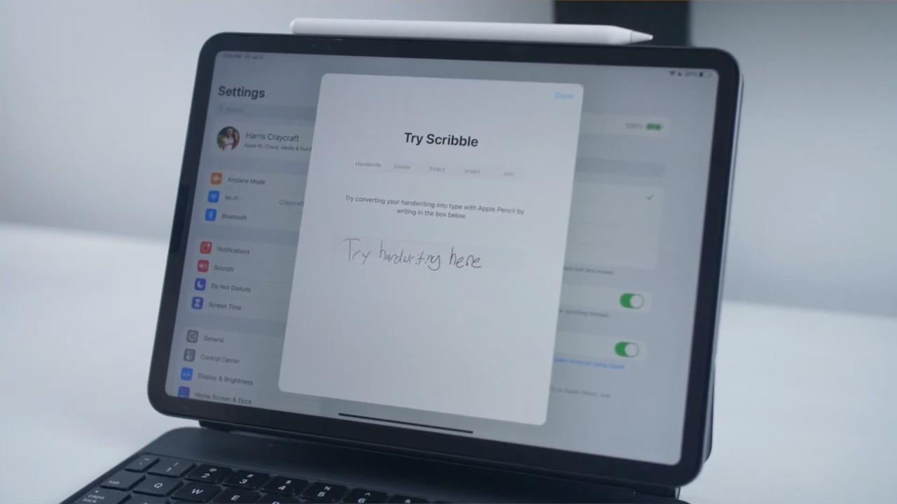 Mensajes de iOS 17 - Scribble en iPad
