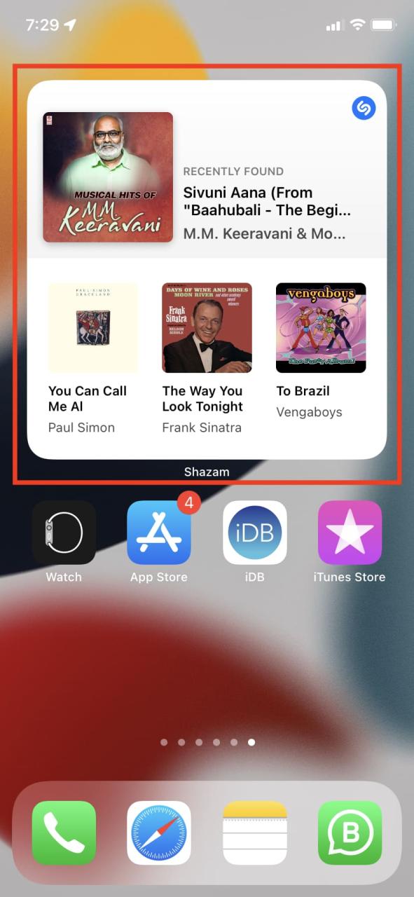 Widget de Shazam en la pantalla de inicio del iPhone que muestra canciones identificadas recientemente