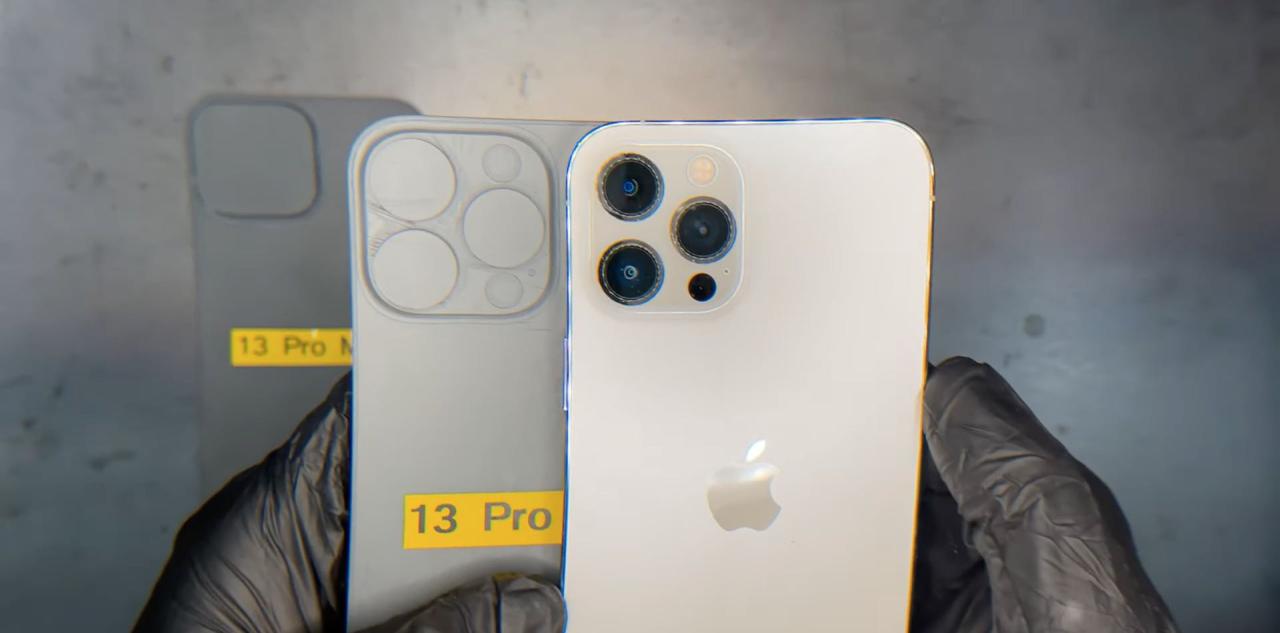 Un fotograma del video de EverythingApplePro que muestra lentes significativamente más grandes en una maqueta de iPhone 13 Pro Max impresa en 3D