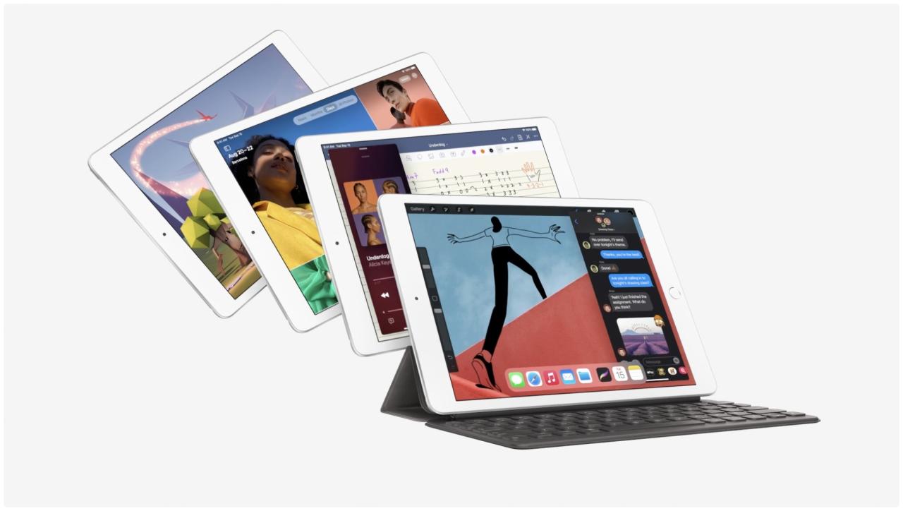 Imagen promocional de Apple que muestra un iPad económico de octava generación con Smart Keyboard