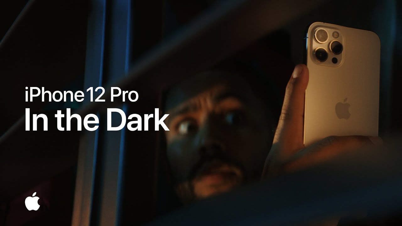 Fotograma del anuncio de Apple que promociona el modo nocturno en el iPhone 12 Pro