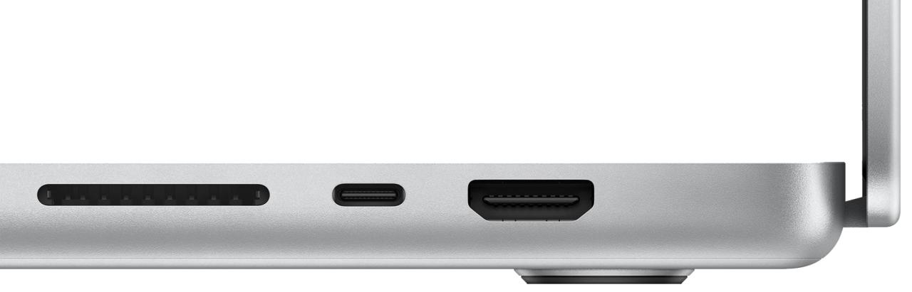 Imagen de marketing de Apple que muestra una vista lateral de la MacBook Pro 2021 con los siguientes puertos, de izquierda a derecha: tarjeta SDXC, USB-C y HDMI
